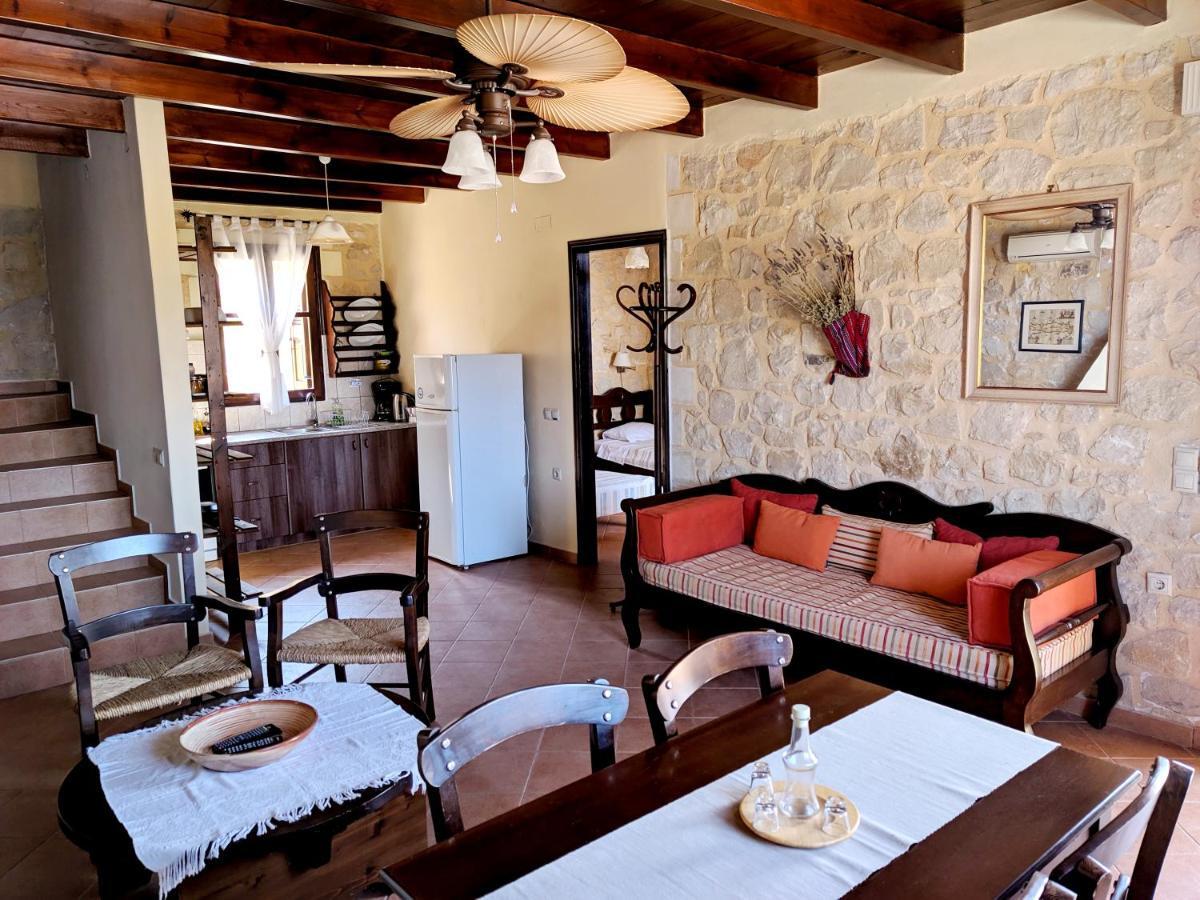 Ville Du Soleil - Exclusive Homes With Rustic Charm And Sensational Views Of The Mediterranean Sea Makrýgialos Eksteriør billede